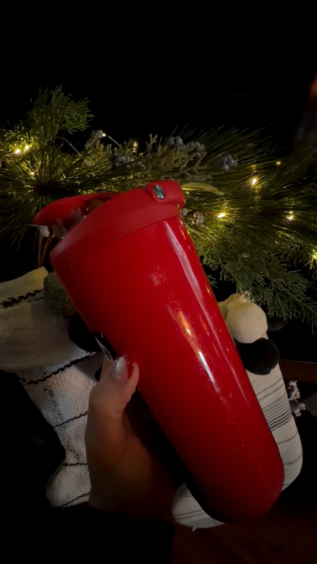 The gift I want in my stocking! Hydrojug new shaker bottles are the best!! 

Stocking stuffer 
Fitness lover 


#LTKfitnessgoals #LTKActive #LTKGiftGuide