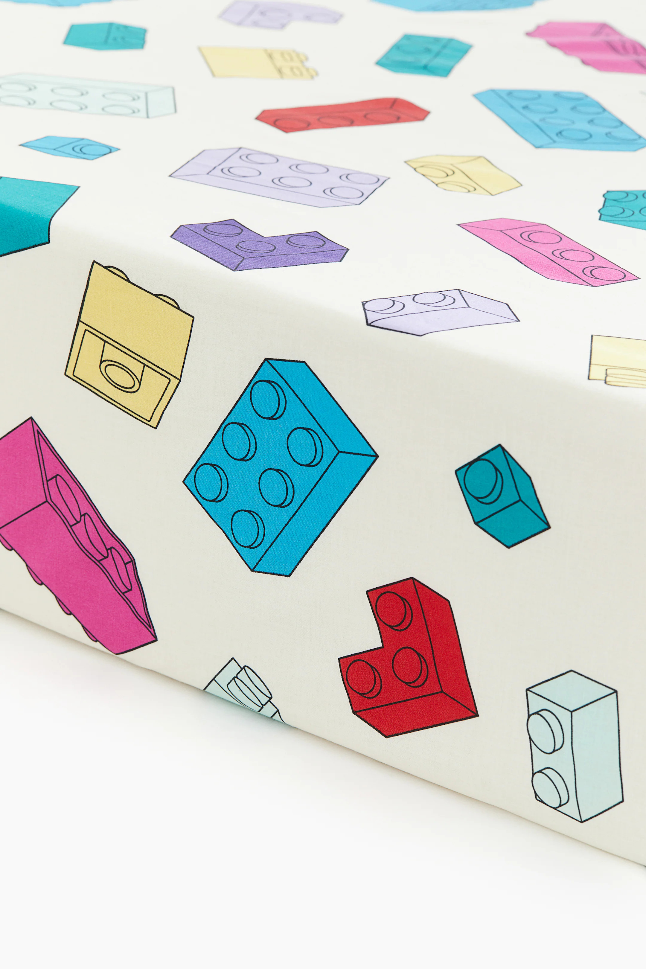 Patterned Cotton Fitted Sheet - Multicolored/LEGO bricks - Home All | H&M US | H&M (US + CA)