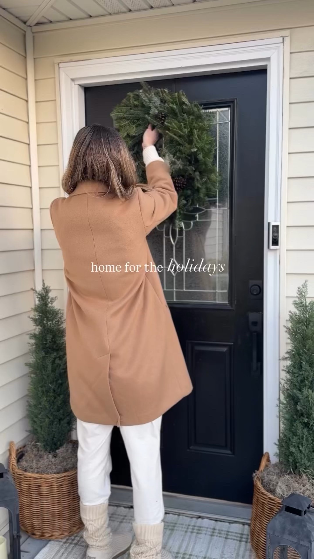 …‘tis the season to be jolly. 🎄
✨

#christmas #family #cozyhomedecor #holidayseason #decorinspo

#LTKSeasonal #LTKHoliday #LTKHome