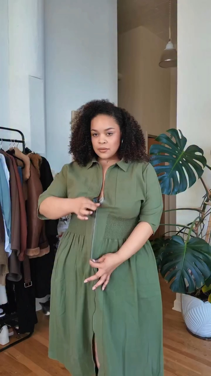 Add a little @avenueofficial to the mix because I can guarantee you’ll find something fun to wear 😍😍😍 #curves #plussize #aveofficial #spottedontheavenue #outfitoftheday