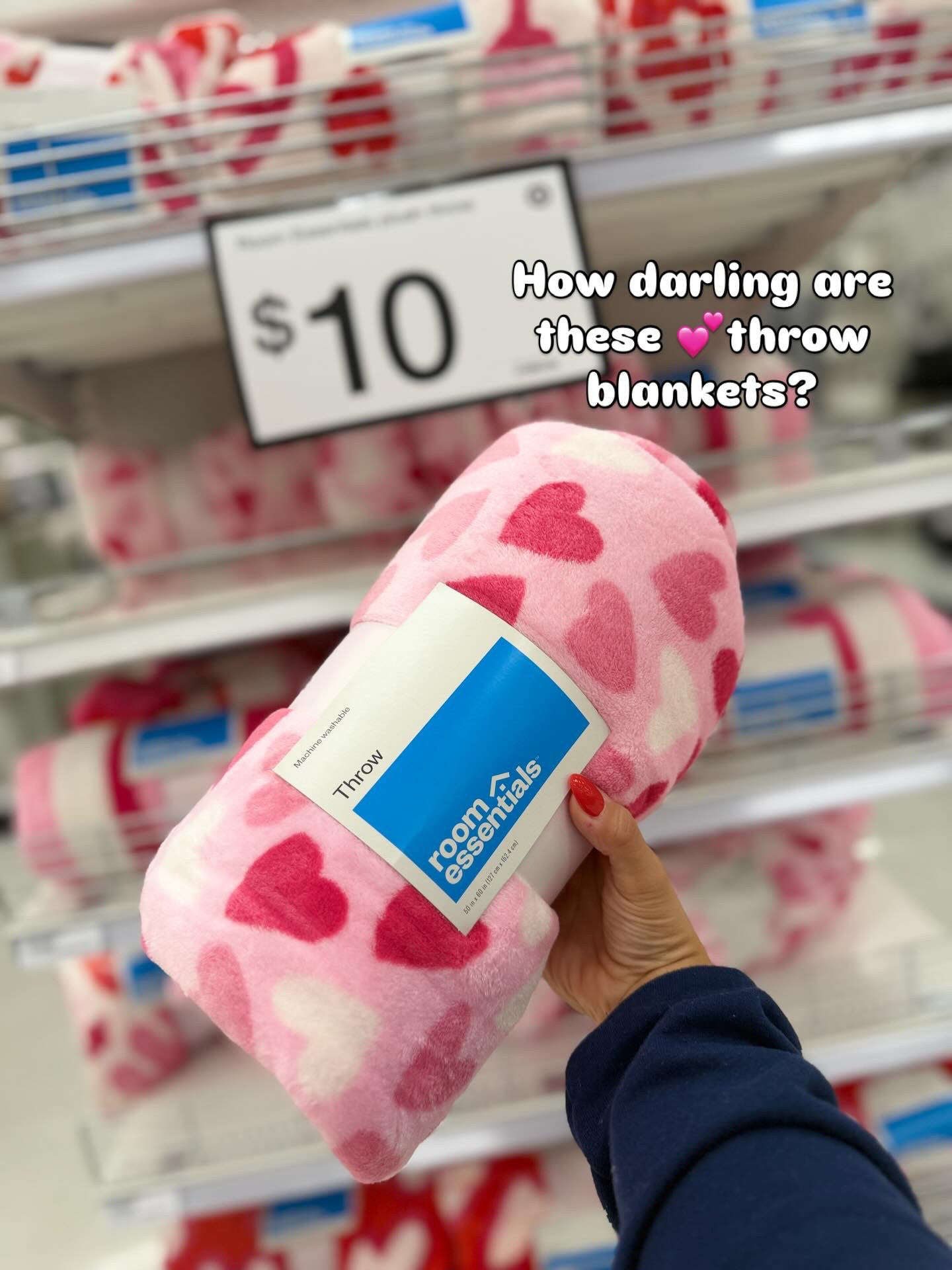 Valentines decor for $10!❤️💕
Type “want” for 🔗!  @target #target 
Happy Saturdays friends!🫶🏼

#target #targetfinds #valentinesday #newattarget #vday
Valentines Day, Target Shopping, Target Haul, Valentine’s Day Decor, Home Decor