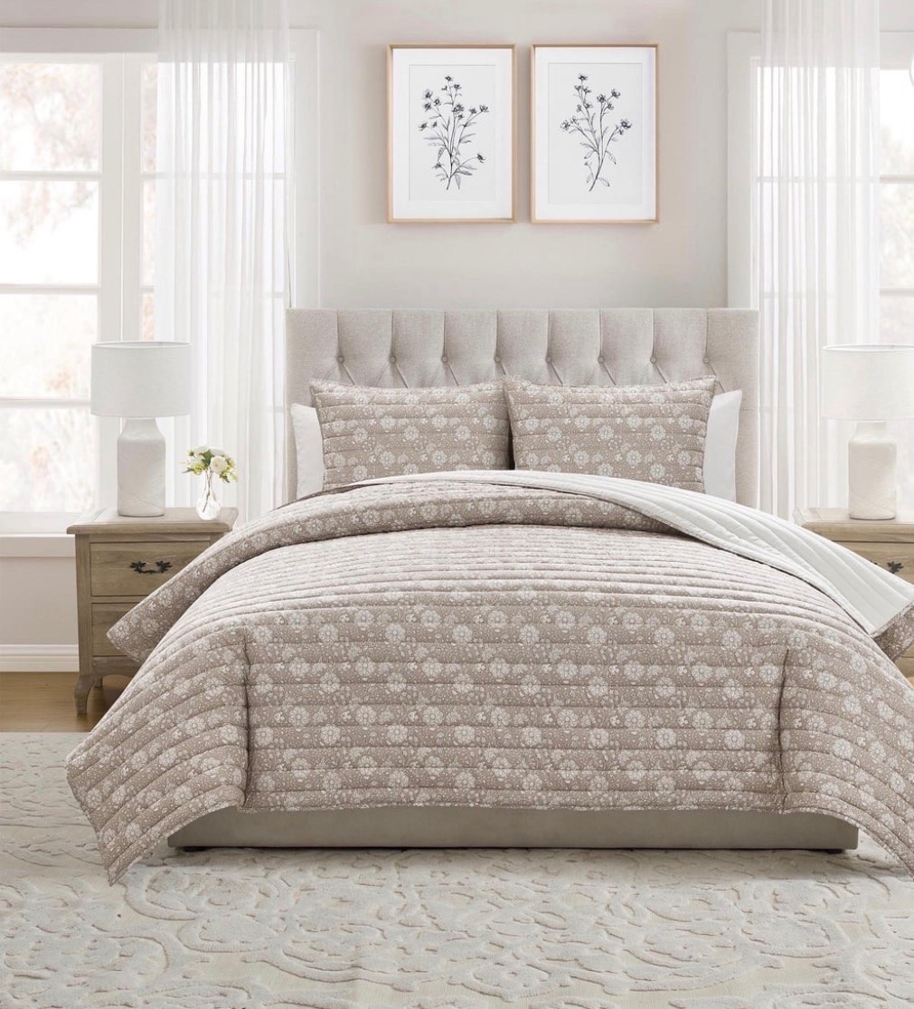 3-piece floral quilt set
	•	Features Jacobean floral prints and pickstitch stripes
	•	Fabric details – Front: Printed cotton (200 thread count), Reverse: Softwash microfiber fabric
	•	Dimensions: King set includes: 1 quilt (106 x 92 inches), 2 king shams (21 x 37 inches)
	•	Coordinates with My Texas House collections (sold separately)
	•	Machine washable for quick and easy care

#LTKdayinmylife #LTKSeasonal #LTKHome