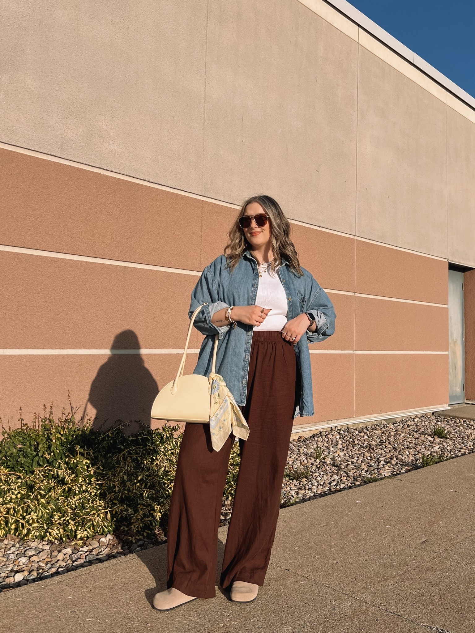Easy spring outfit on sale!! Wearing my usual size L in the denim shirt and basic tank, and L tall in the brown linen pants. Butter yellow bag is affordable and so fun for spring! Canadian Old Navy links under “similar products”


#LTKmidsize #LTKstyletip #LTKsale