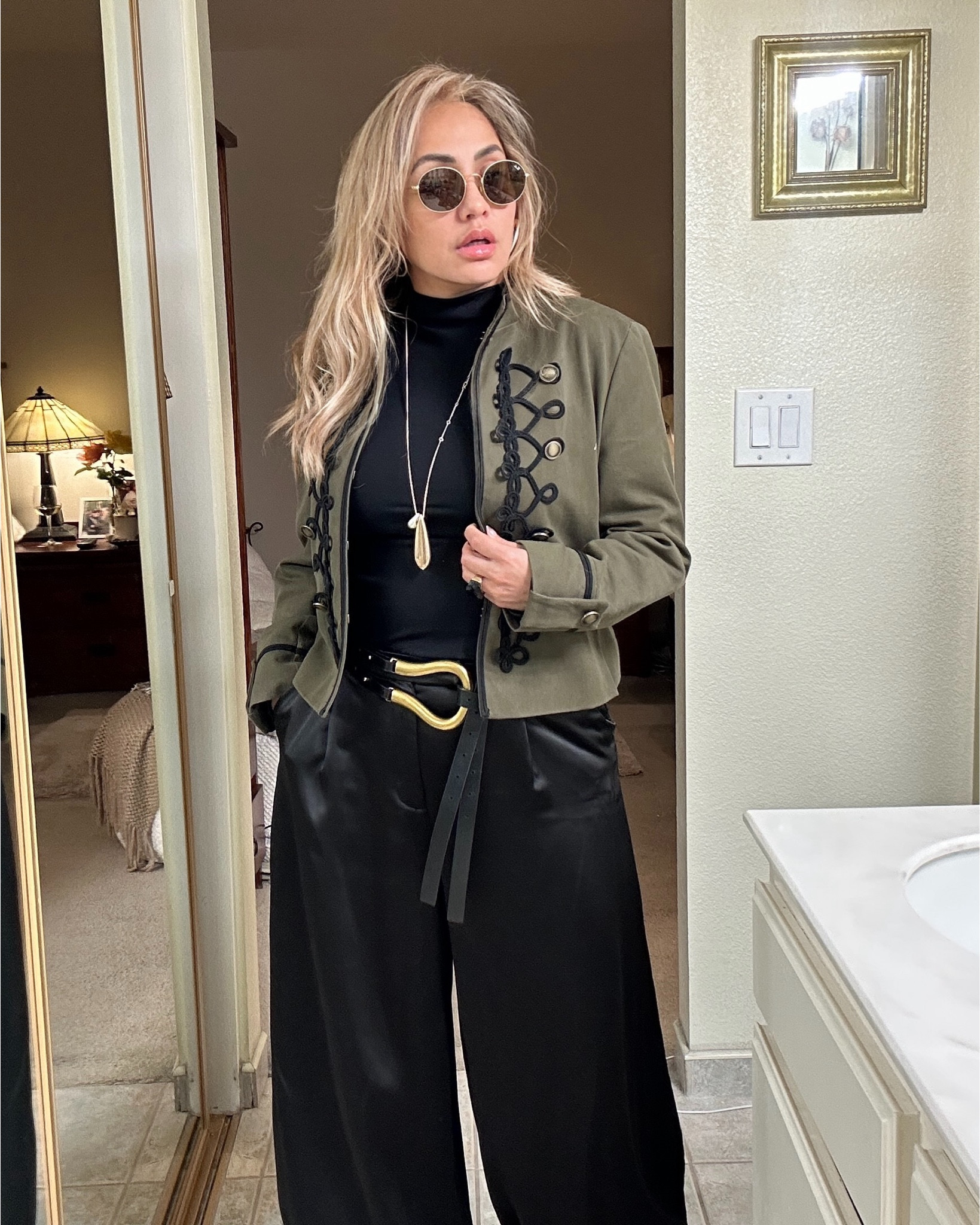 Military jackets are a strong trend right now ✨
Paired with the Aladdin-style pants of the moment, this look feels elevated, modern, and full of personality.

My mules? I’m obsessed. They’re my go-to shoes this season — they work with everything and instantly elevate any outfit.

And of course, the accessories make all the difference… they bring the whole look together and make it feel intentional and styled 🤍

Find inspo everything here 👇🏼

#LTKootd #LTKgrwm #LTKOver40
