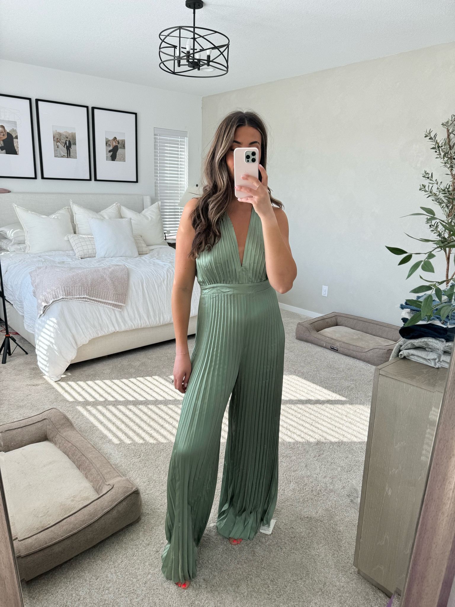 A gorrrrgeous jumpsuit from Abercrombie! Would be such a pretty wedding guest piece! 

#LTKstyletip #LTKSpringSale #LTKwedding