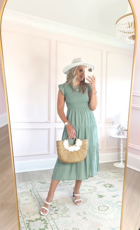 #ad

stocking up on some spring wardrobe staples! starting with this lightweight sage midi dress. love that you can dress it up (for Easter!) or down (with sandals on vacation?!)

Wearing medium


#LTKhome #LTKfindsunder50 #LTKfindsunder100