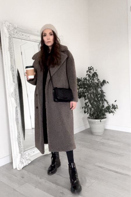 Big Sherpa coat outfit 🐻☕️

Winter outfit
Winter coat
Cozy coat
Blanket coat
Neutral winter outfit
Black combat boots
Winter outfit with leggings 
Leggings outfit
Casual chic outfit
Casual winter outfit
Warm winter outfit 

#LTKunder100 #LTKstyletip #LTKSeasonal