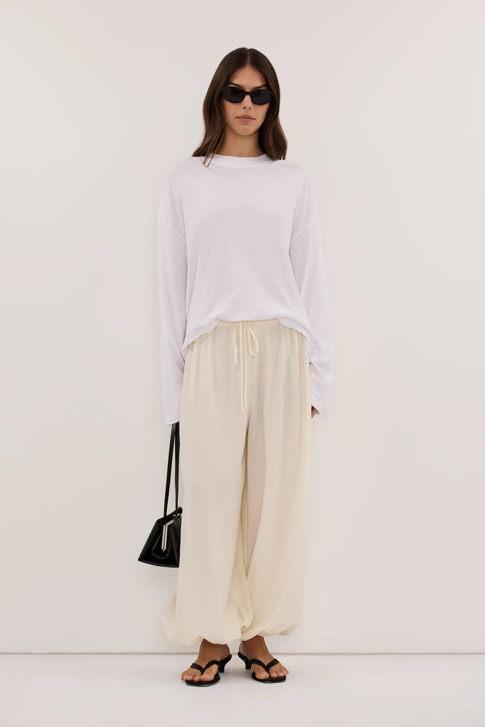 SLOANE WHITE SLEEVED CREW NECK KNIT | DISSH