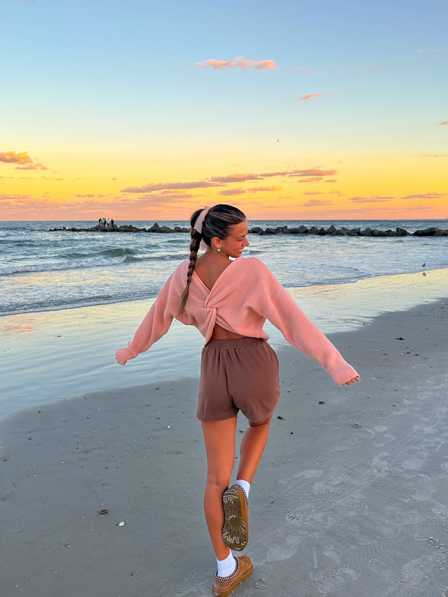 Cute fall outfit, transitional outfit, comfortable fall outift 

#LTKfindsunder50 #LTKSeasonal #LTKstyletip