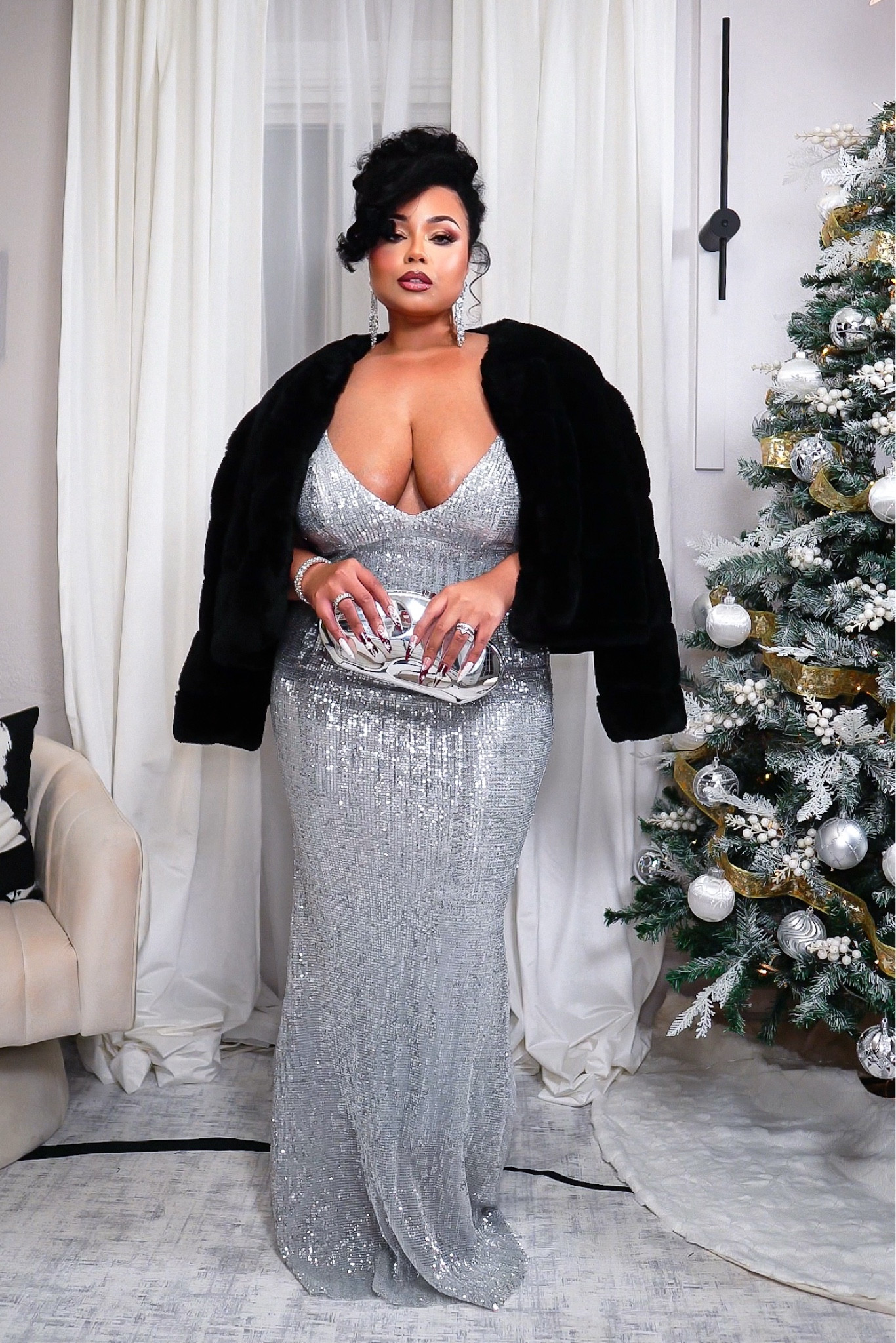 New Year’s Eve Curvy Holiday Outfit. Sequin & Fur coat winter 2024/2025

#LTKFindsUnder50 #LTKMidsize #LTKHoliday