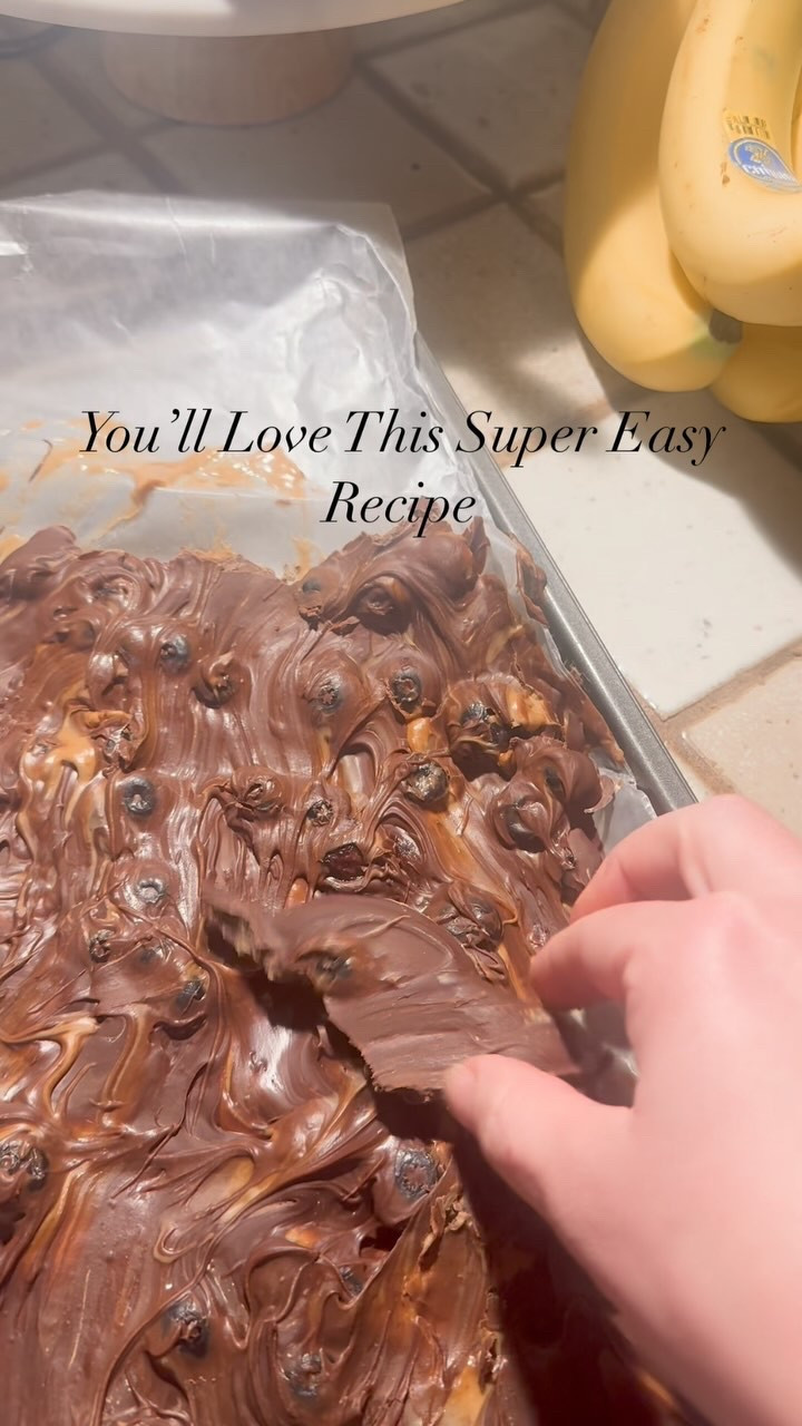 🌟✨✨ Are you tired of wasting perfectly good fruit? 🍌🍓 Introducing one of my favorite quick and easy snack ideas that not only tastes amazing but also helps you use up any fruit that’s about to go bad! Say goodbye to waste and hello to deliciousness! 🎉

In this video, I show you how to create a delightful and healthy treat using just a few simple ingredients. 🥜💖 

Tip:If you’re using bananas, slice and freeze them first.

👉 Some other fruits work beautifully as well: strawberries, apples, and even peaches! The possibilities are endless! 💫💫

🌱 If you’re looking to elevate your snack game and make healthier choices, you’ve come to the right place! Follow me for more scrumptious recipes, snack hacks, and tips to make the most of your kitchen adventures! 🍽️🎥✨

💬 Comment and let me know your favorite fruits to use or what snacks you want to see next! Let’s build a community of food lovers together! 🎊