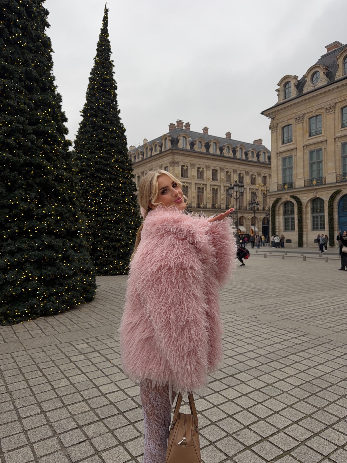 Pink Christmas in Paris 🎀🎄