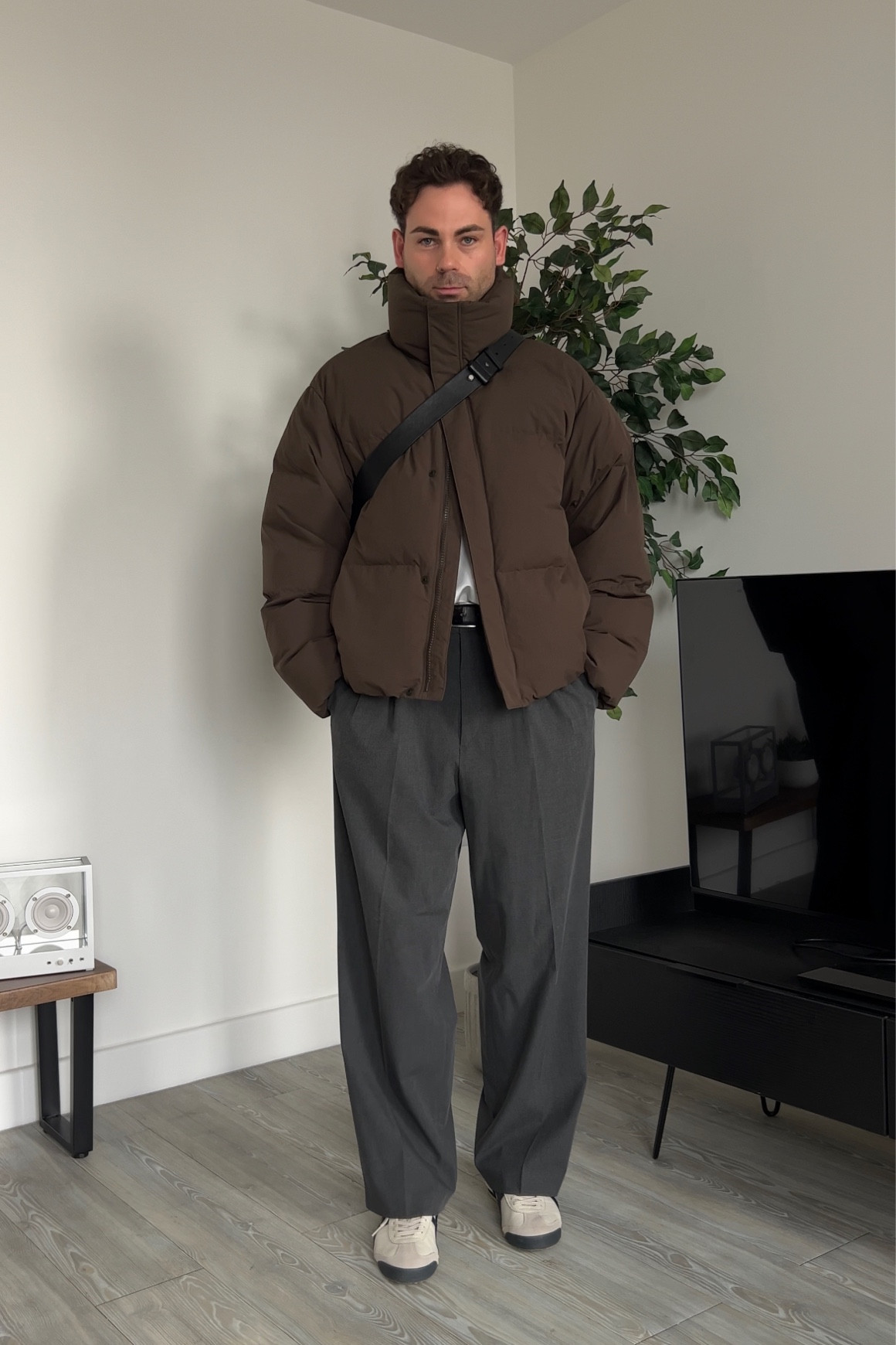 Uniqlo, Uniqlo u, puffer jacket, puffer, oversized puffer, wide leg trousers, mens wide leg trousers, mens wide leg pants, pleated pants, pleated trousers, cross body bag, slouch bag, fall outfit, mens fall outfit 

#LTKeurope #LTKmens