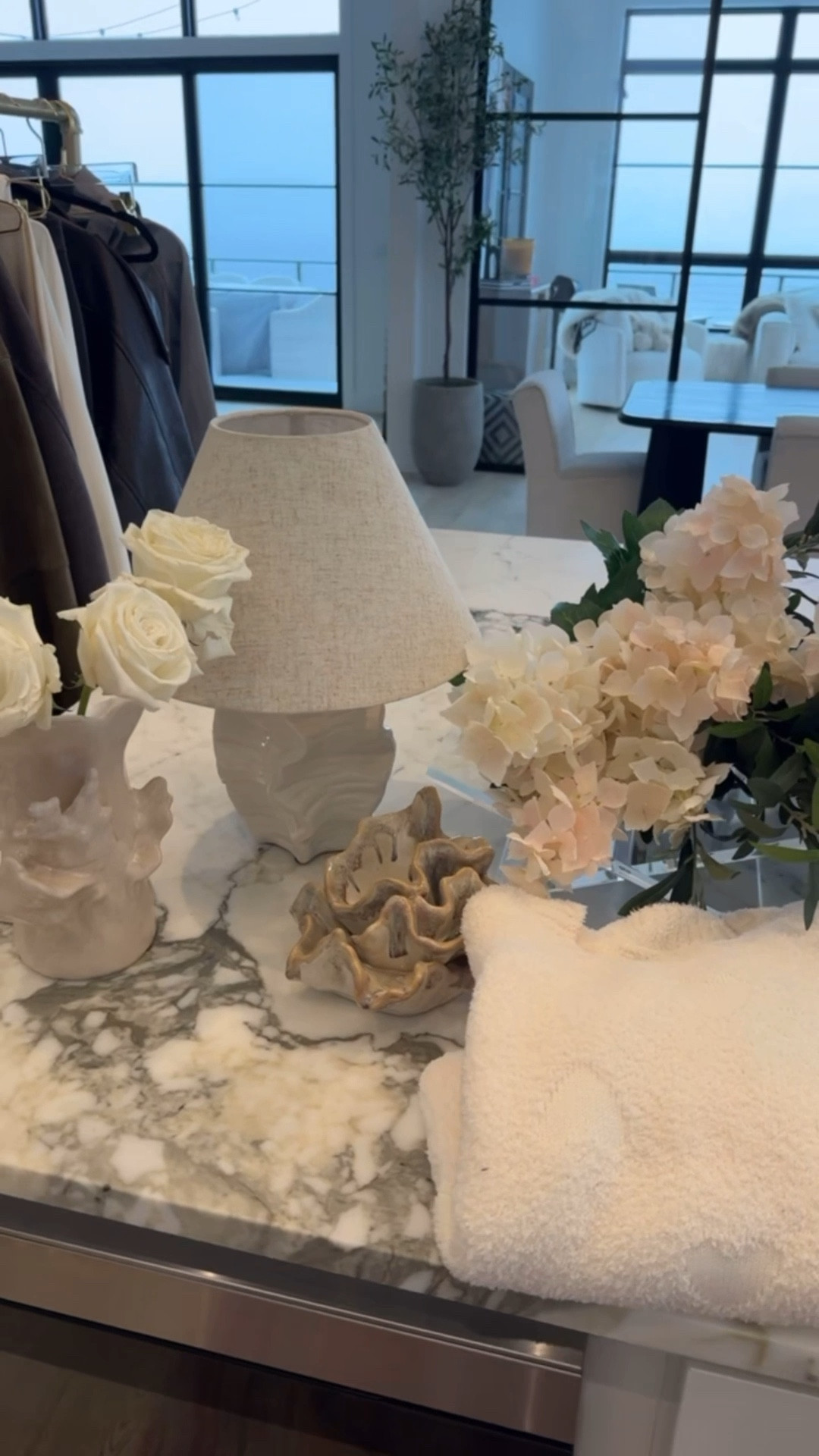 My home & v-day Target finds 😍😍💕🌸

#LTKSeasonal #LTKFindsUnder50 #LTKHome