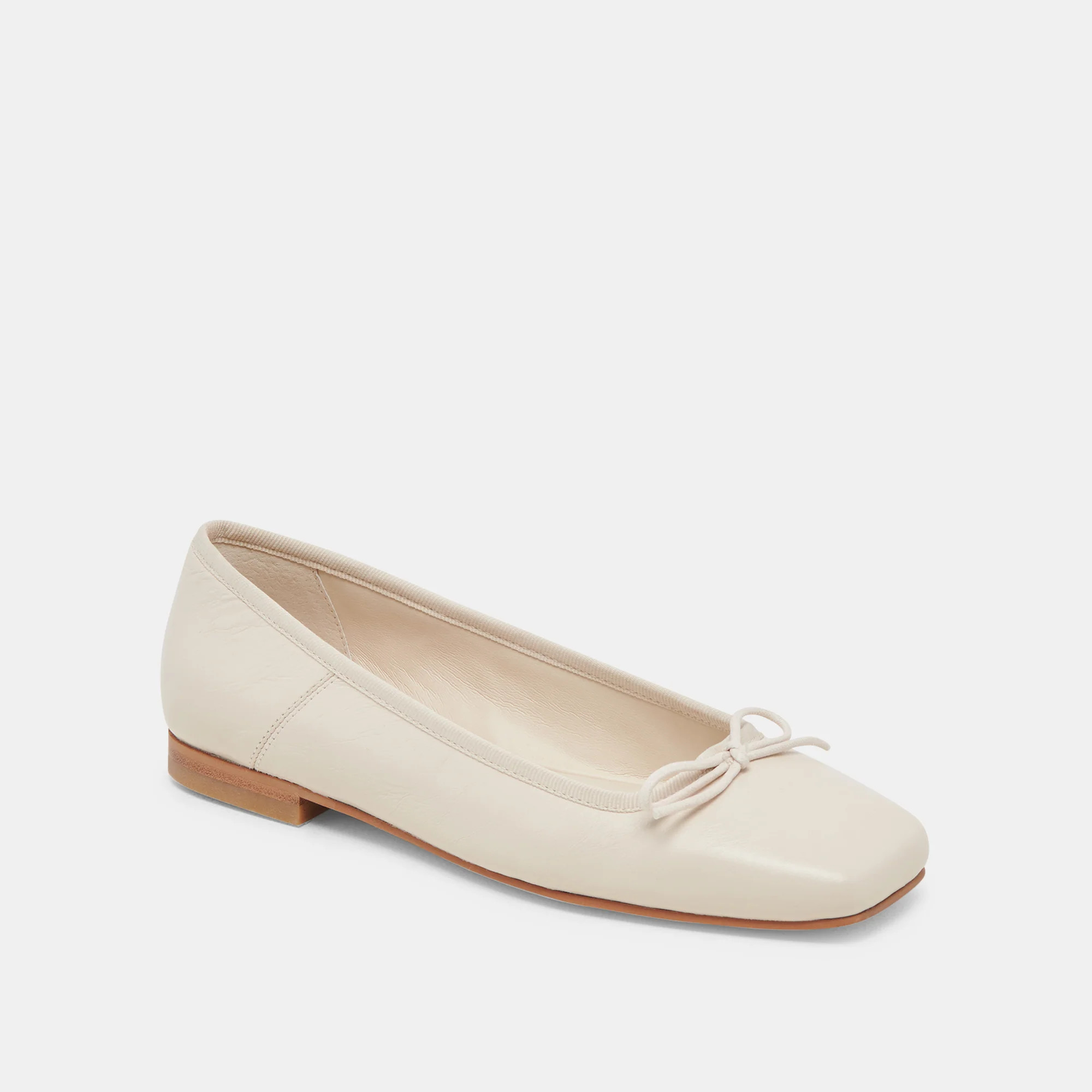 Anisa Ballet Flats Creme Crinkle Patent | DolceVita.com
