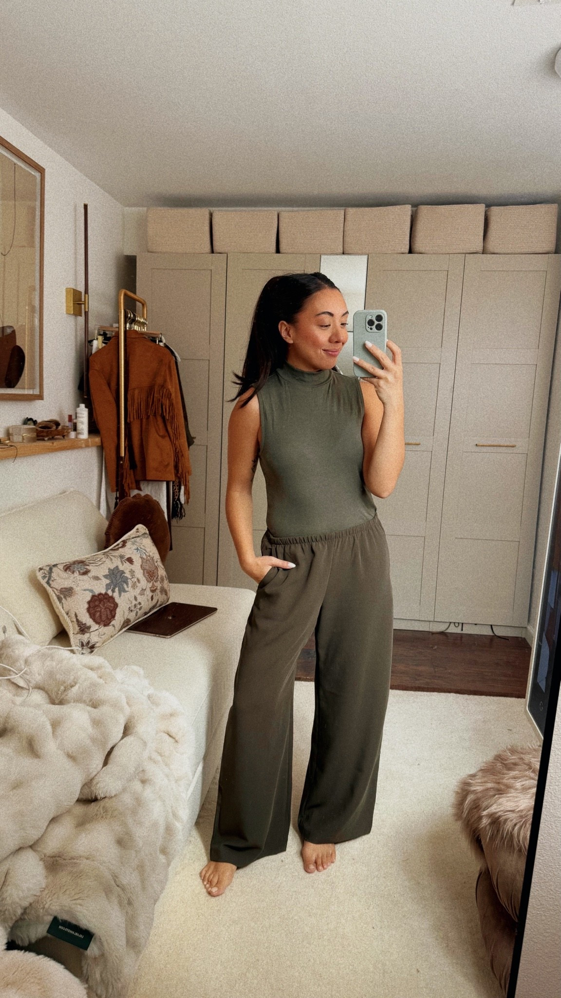 Olive green fall outfit 🍂 wearing size M petite pants and M top (could’ve done S in both)

#LTKootd #LTKPetite #LTKSeasonal