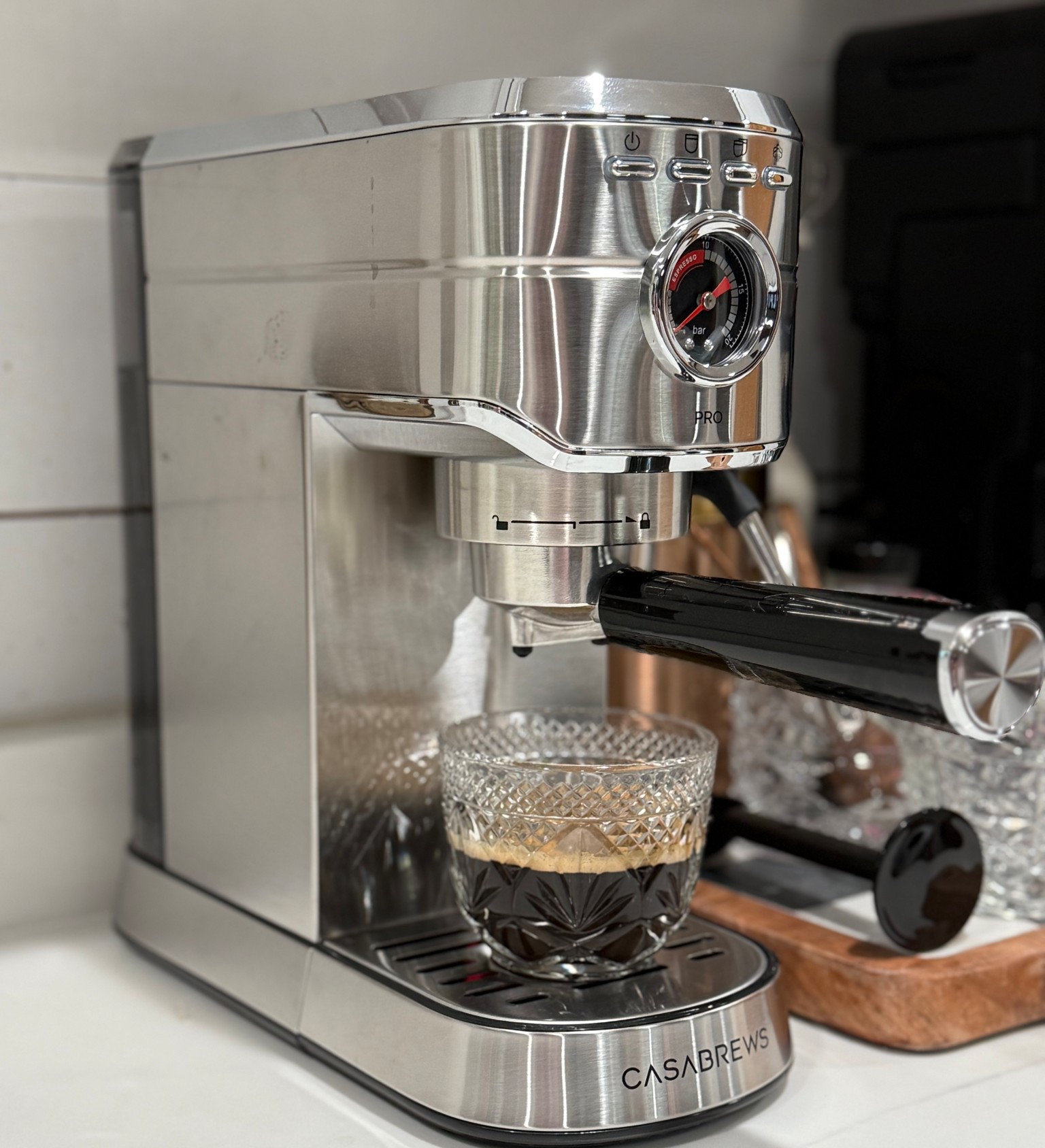 Sleek espresso machine, barely takes up counter space 

#LTKmorningroutine #LTKdayinmylife #LTKHome