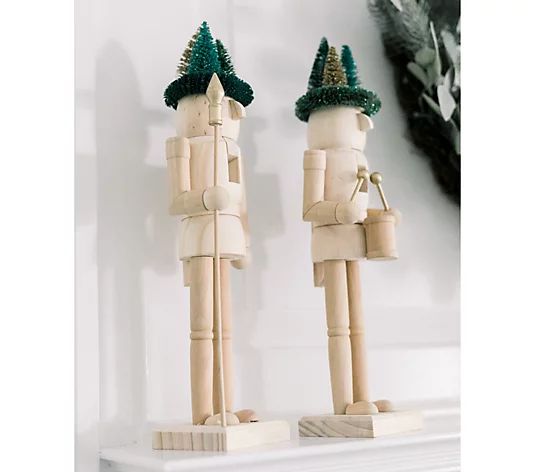 Set of 2 Wooden Nutcrackers w/ Bottlebrush Crowns by Lauren McBride | QVC
