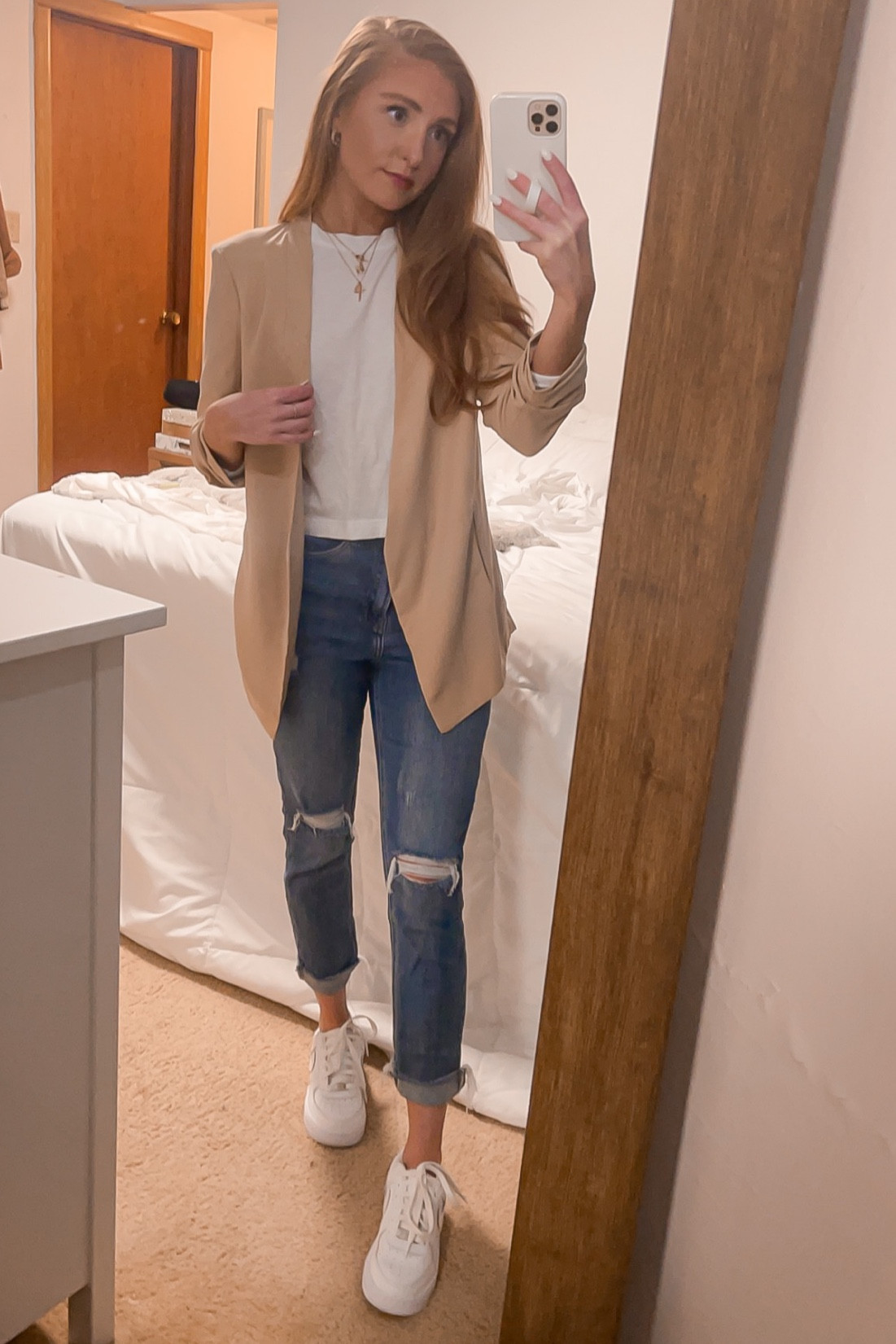 Date night look with jeans. Also would be perfect for a casual Valentine's Day date! Love this blazer.

#LTKunder50 #LTKfit #LTKshoecrush