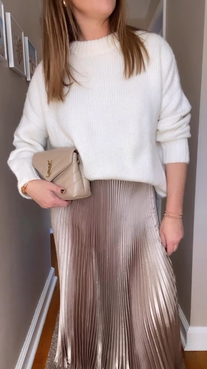 ✨ The skirt I wore on repeat last fall + winter is BACK — and it’s even better this year! This shimmering gold beauty is the perfect fall skirt and doubles as a stunning holiday skirt for work, cocktails, or festive parties. You can dress it down with boots or elevate it with heels — either way, it’s such a fun, flattering piece. 💫 And the best part? It’s under $30 on Amazon and comes in so many gorgeous colors!

	•	Fall skirt
	•	Holiday skirt
	•	Amazon find
	•	Amazon under $50 find
	•	Amazon Essentials
	•	Amazon fashion


#LTKSeasonal #LTKFindsUnder50 #LTKWorkwear #LTKOver40 #LTKHoliday #LTKSeasonal