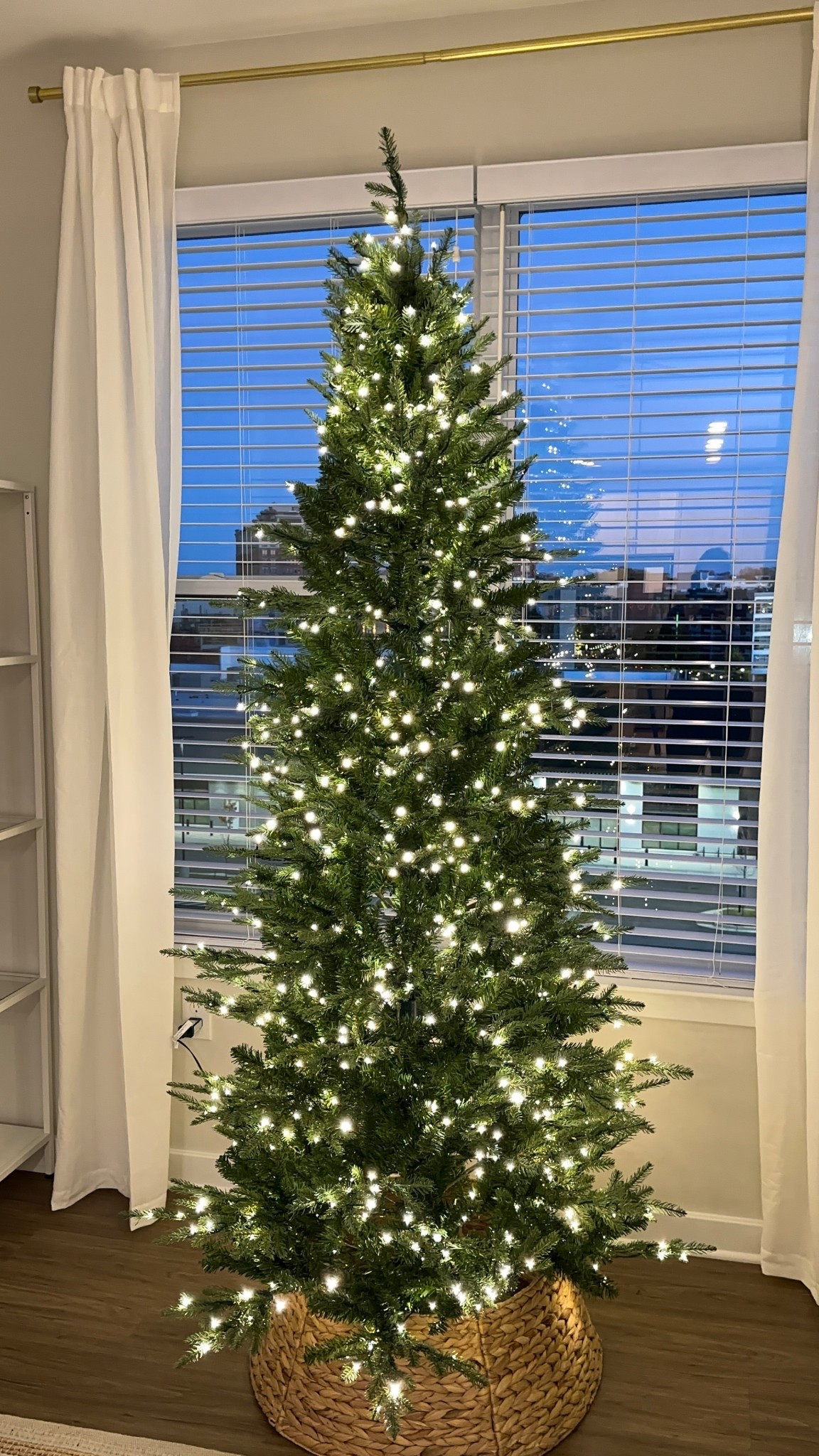 7.5 ft grand duchess twinkling Christmas tree!🎄 

#LTKHoliday #LTKHome #LTKSeasonal