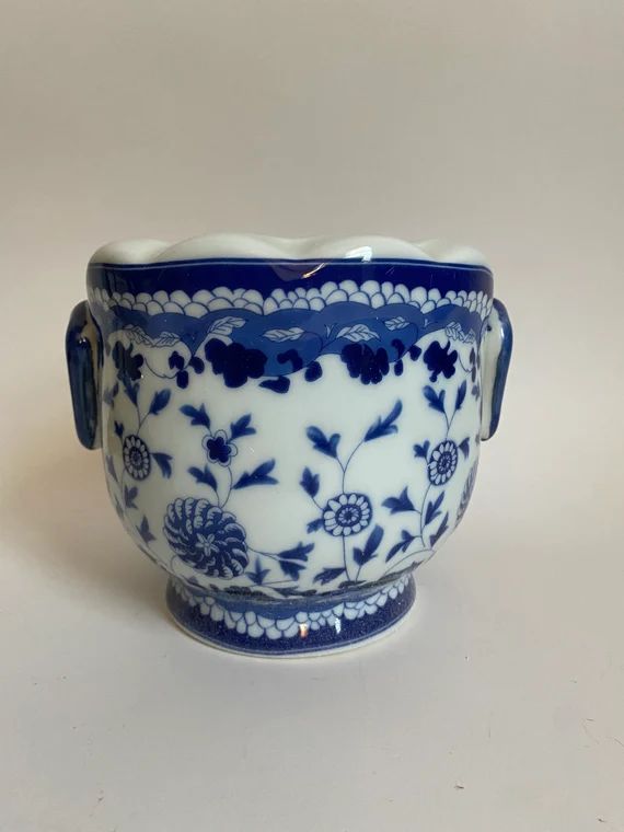 Round Blue and White Chinoiserie Planter Cachepot | Etsy | Etsy (US)