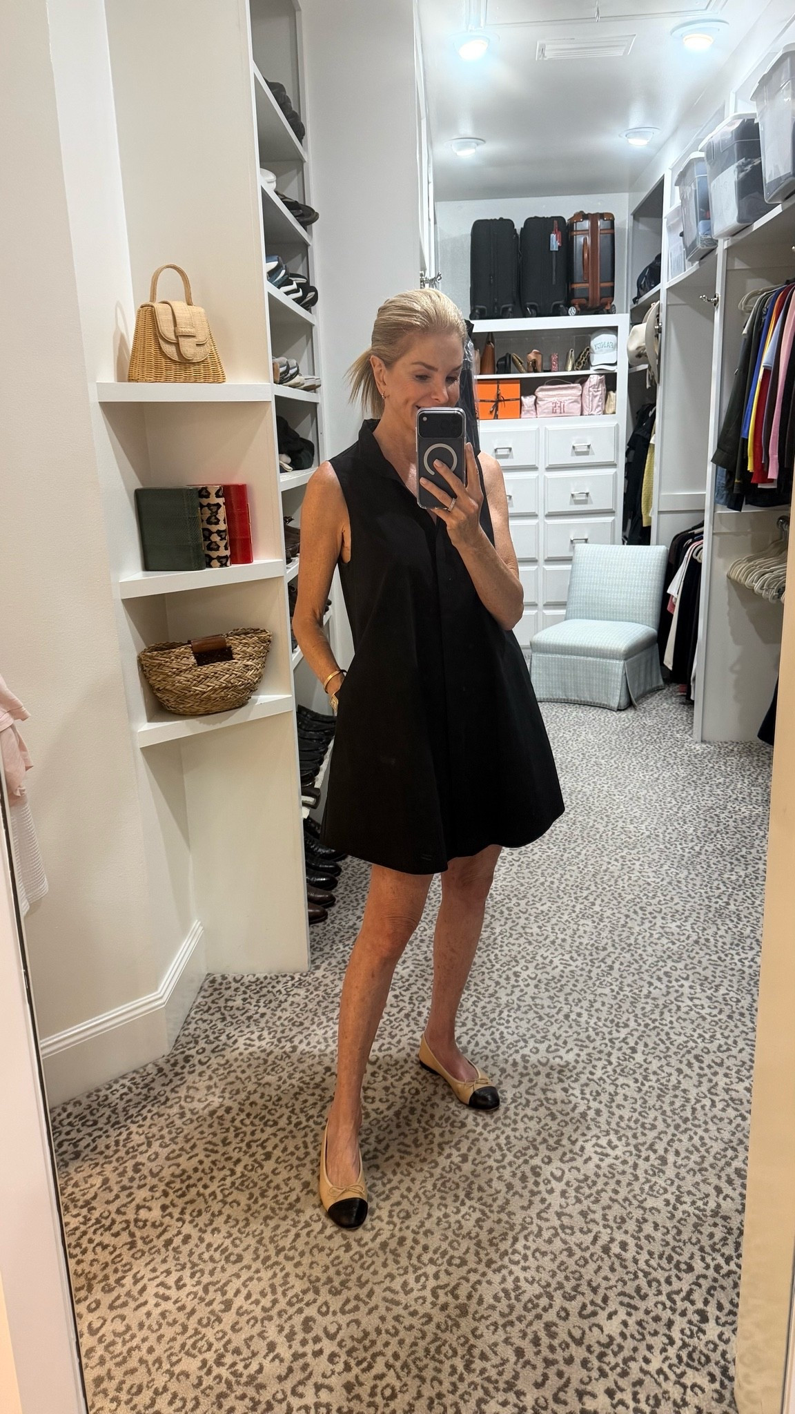 The perfect LBD for early fall. Size S

#LTKSeasonal #LTKOver40 #LTKootd