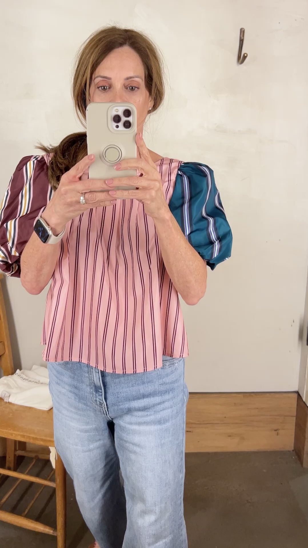 This taffeta-striped top has a boxy fit and a cropped length, perfect for Fall! There's also a matching skirt, and it's so pretty. The back features a V shape with a big bow. I got it in a size small, and it fits true to size.
#midlifestyle #fallfashion #womenover40 #casualoutfit

#LTKSeasonal #LTKOver40 #LTKStyleTip