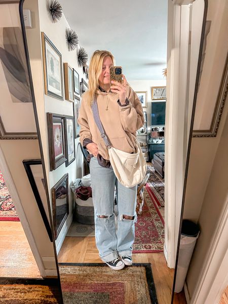Ready for anything with this outfit! Love the layering look of it. 

hoodie xl
jeans 31 xlong
shoes 8



#LTKfindsunder50 #LTKover40 #LTKstyletip
