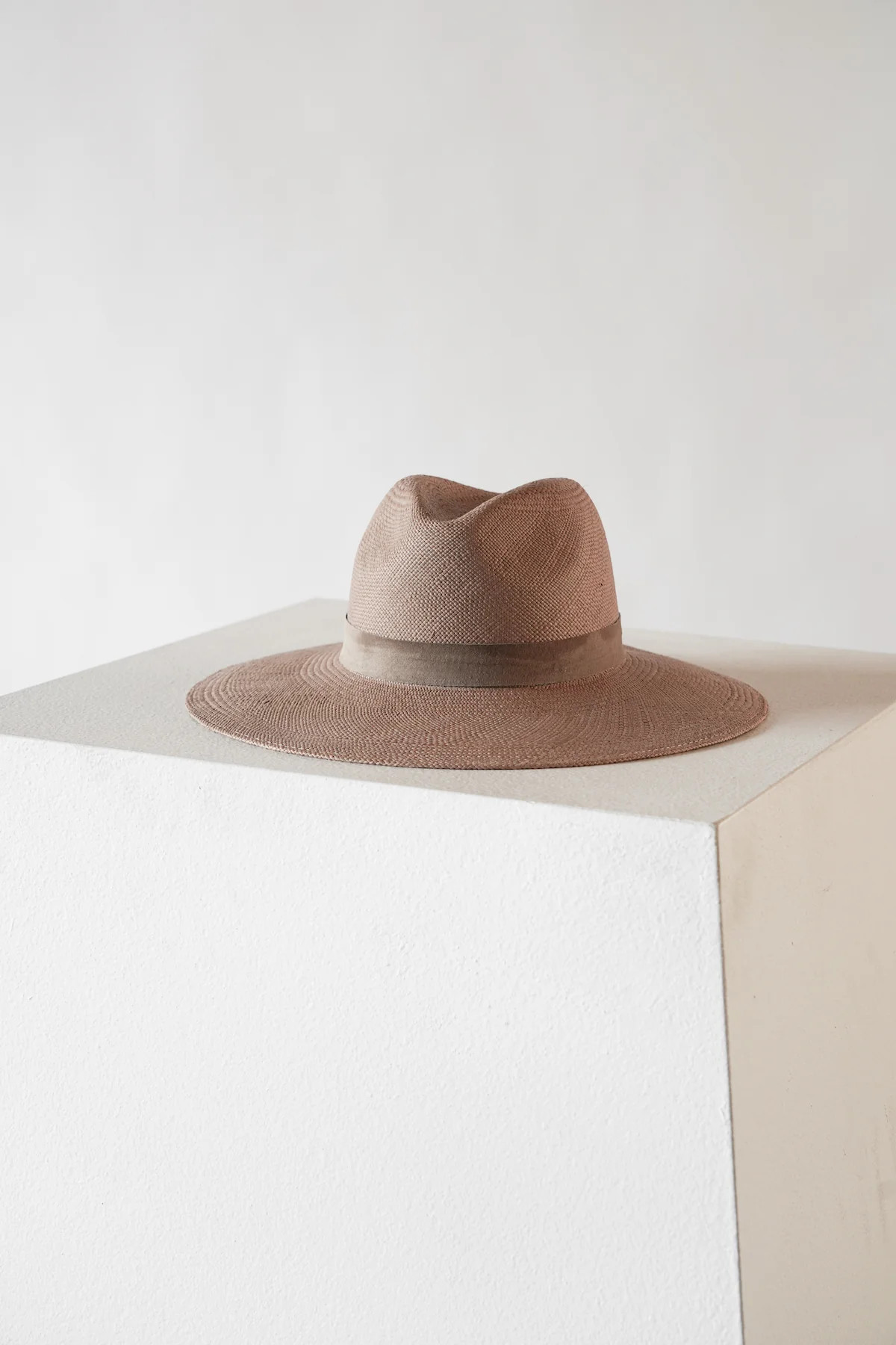 Angelica | Janessa Leone