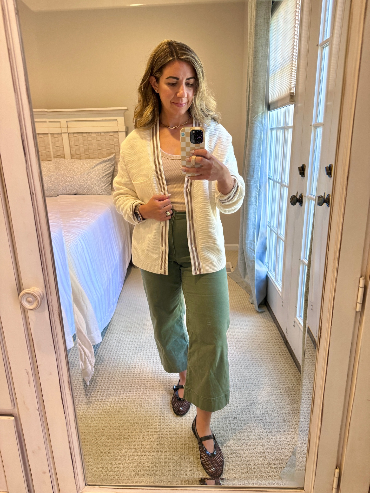 Today’s casual mom look. Old navy wide leg pants (4), Alo cardigan, Abercrombie tank (m), and Amazon mesh flats (true to size). 

#LTKFindsUnder50 #LTKStyleTip