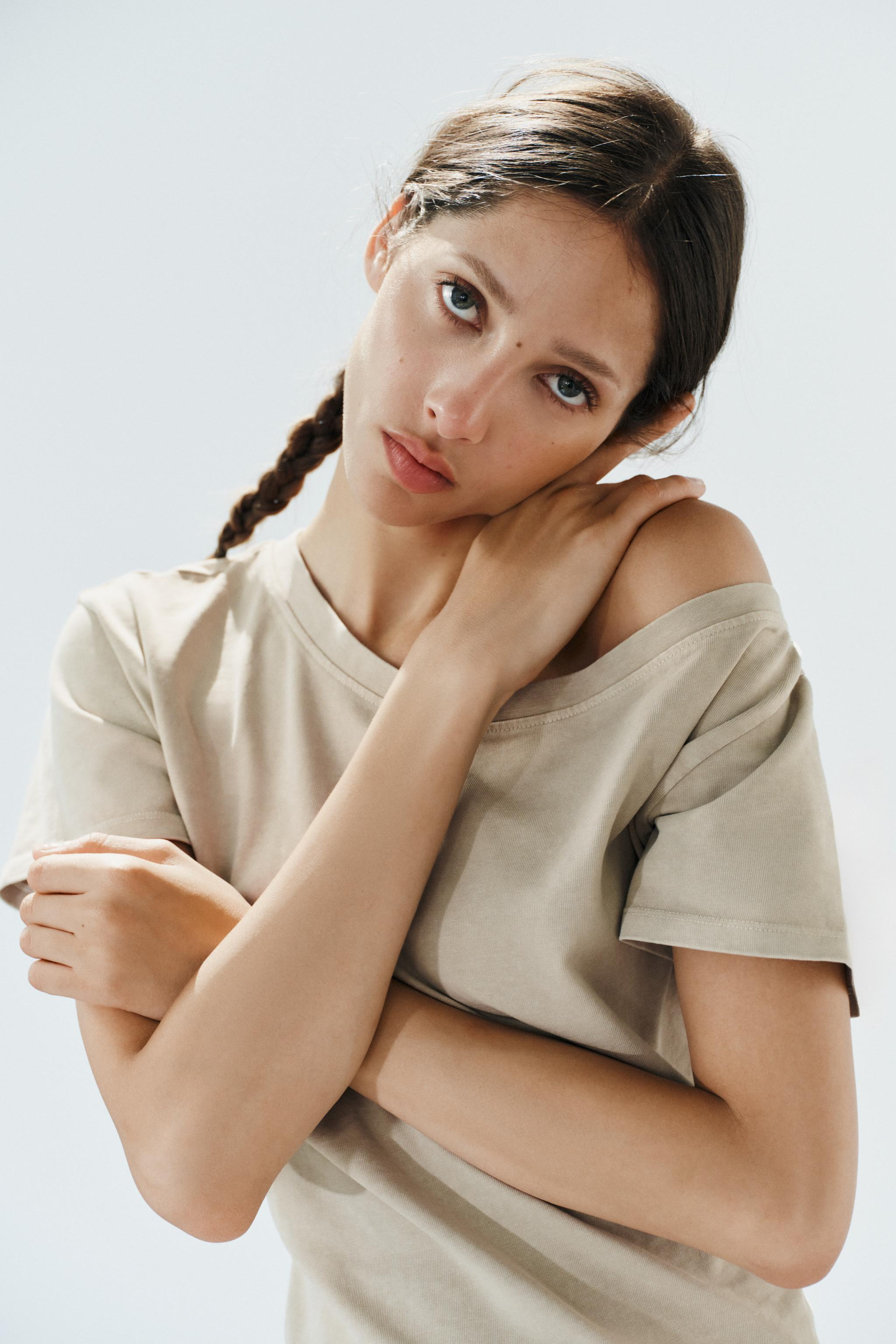 HEAVY COTTON SHORT SLEEVE T-SHIRT | Zara US