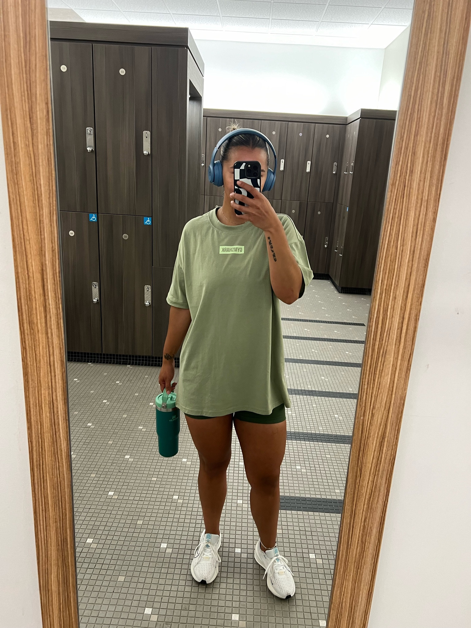 Just wearing my new new by gymshark 🦈💪🏽

#LTKActive #LTKFitness #LTKSummerSales