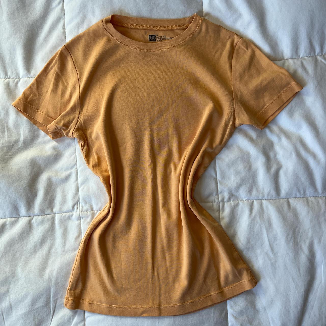 Gap Women's T-shirt - Orange/Tan - S | Depop US