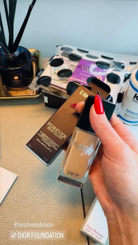 In live with this makeup foundation 

#LTKover40 #LTKbeauty #LTKitbag