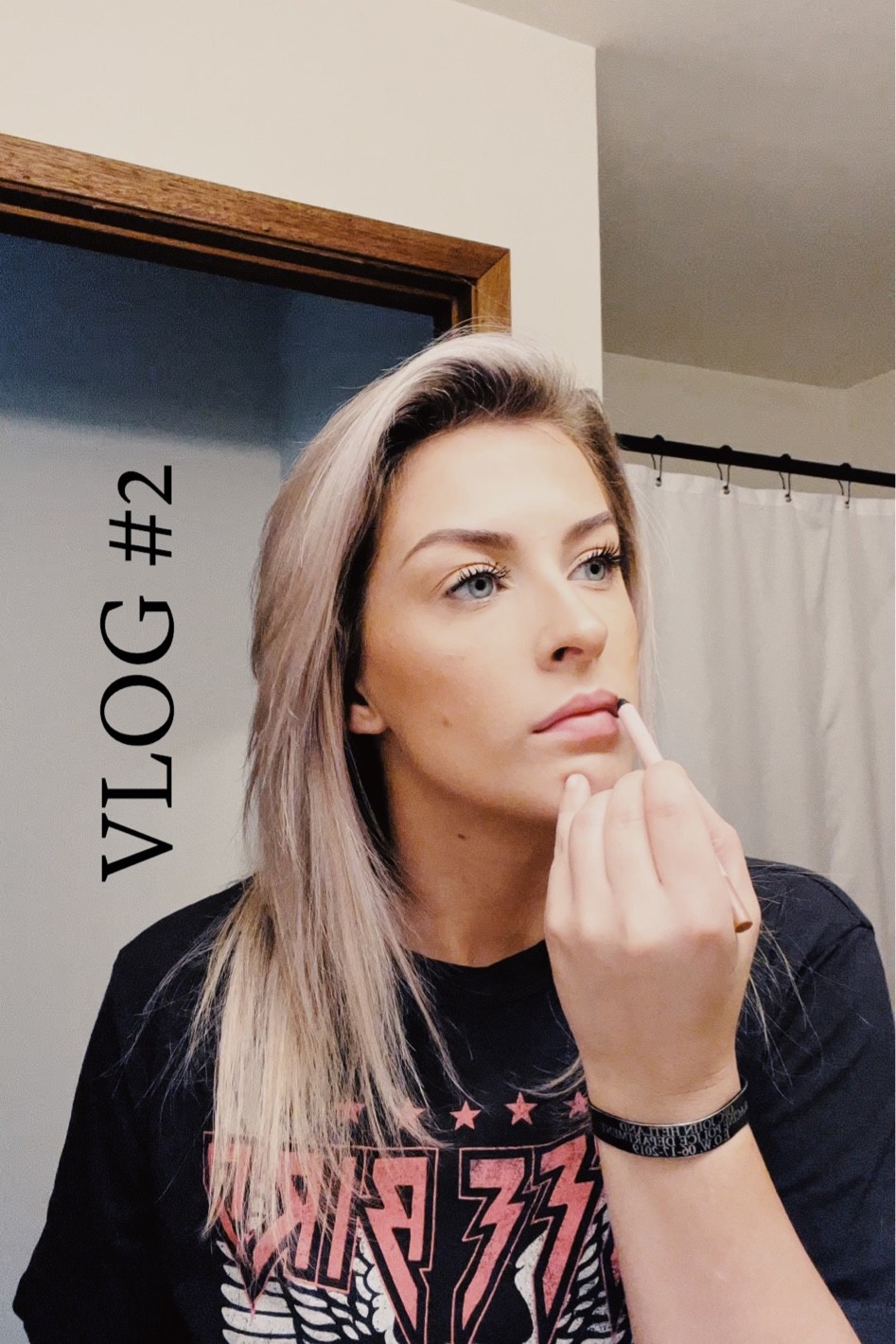 Vlog makeup!

#LTKbeauty #LTKfit #LTKhome