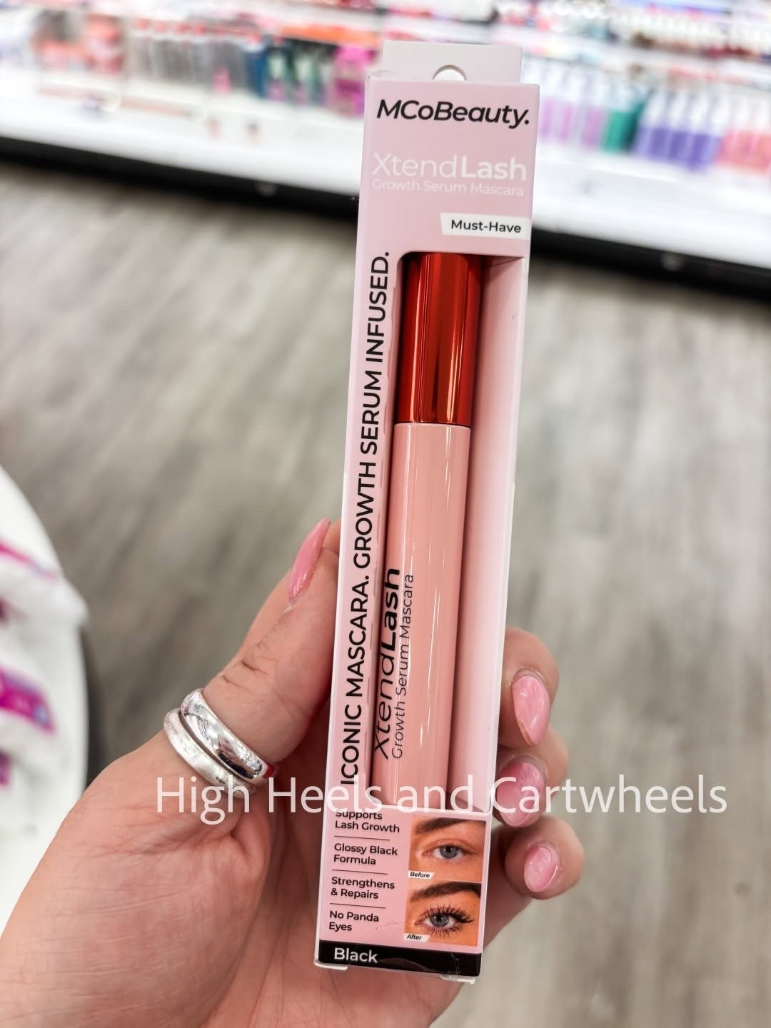 This 2-in-1 mascara and lash growth serum is AMAZE!!😍 Just wear it as your regular mascara, and it will help grow your lashes at the same time. Cool product!