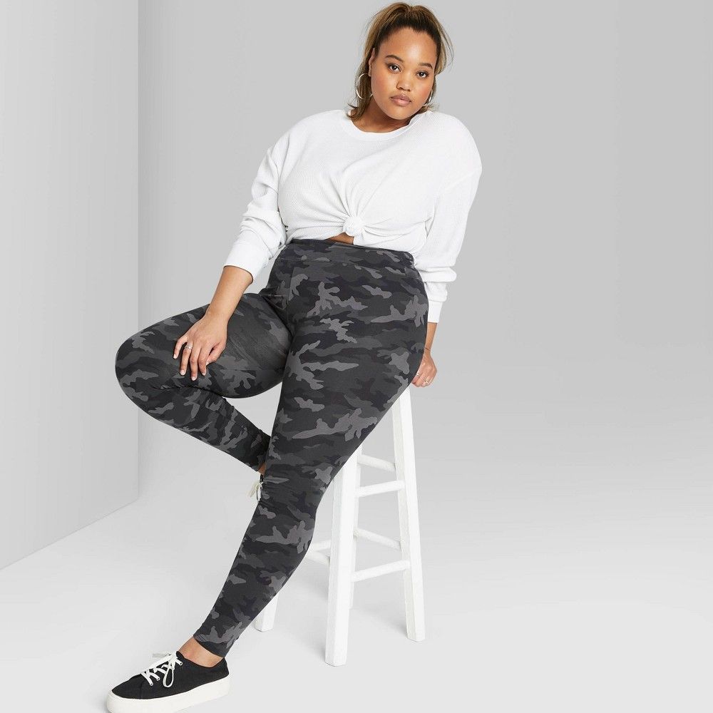 Women's Plus Size Camo Print High-Waisted Ankle Leggings - Wild Fable Gray 1X | Target