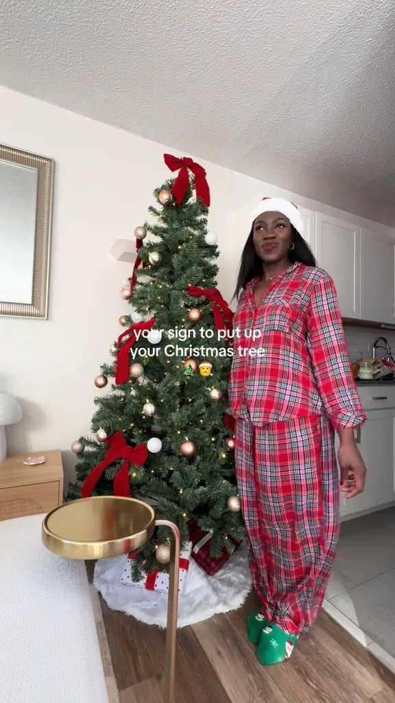 Christmas decor, Christmas, Christmas treee

#LTKFindsUnder50 #LTKCyberWeek #LTKHoliday