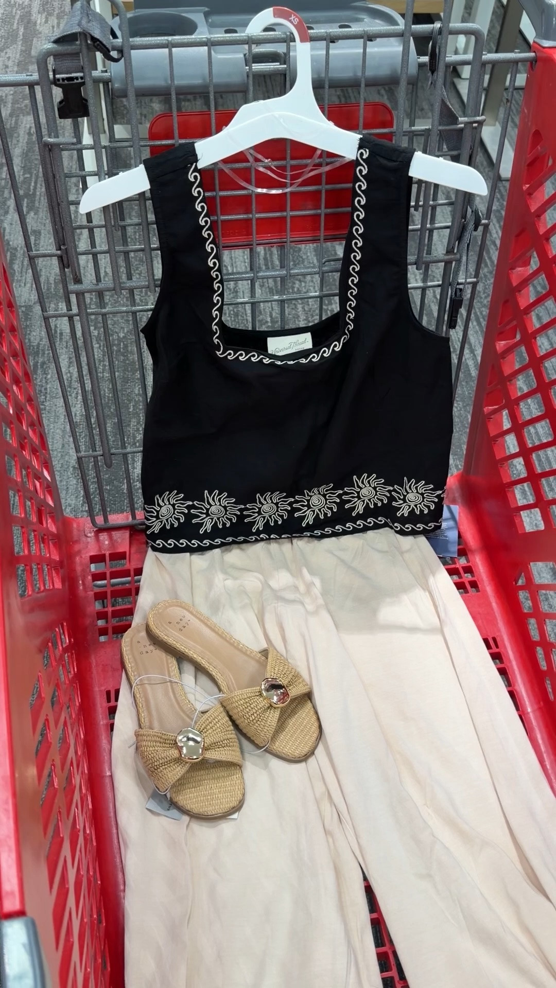 Target summer outfit idea with this beautiful linen tank that has unique embroidery detail. Only thing I noticed was the facing on the top wasn’t laying flat; not sure if this would be a problem or mot when you’re actually wearing it. #targetstyle