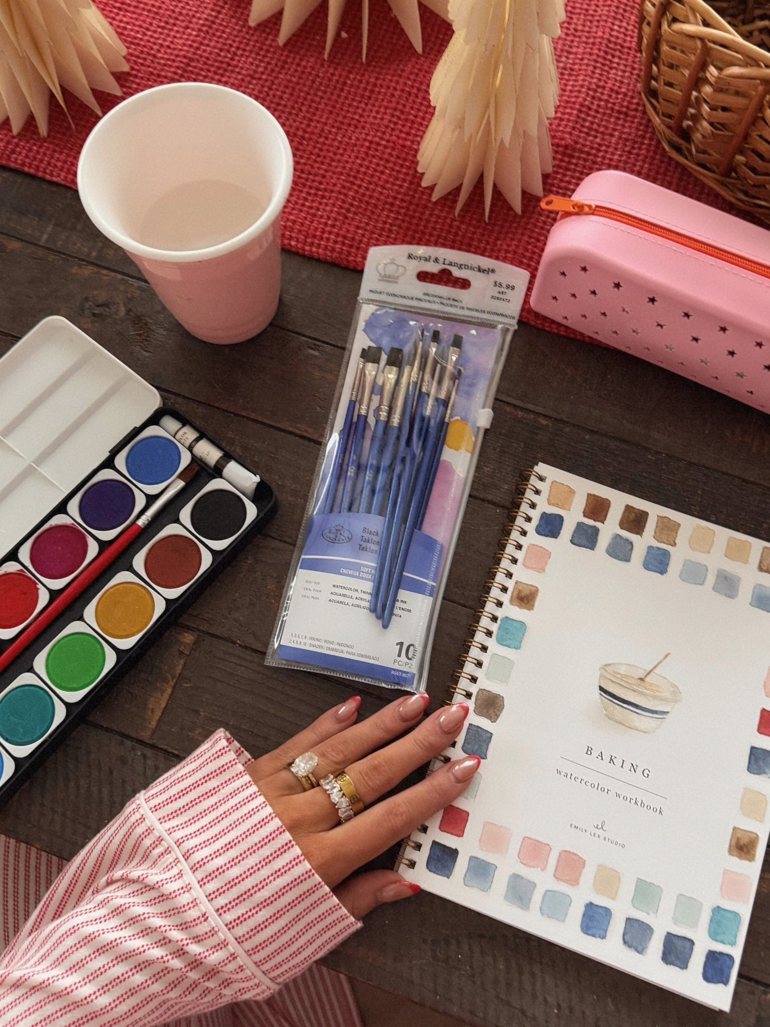 Watercolor Set 💕💫💋🎨

#LTKGiftGuide #LTKHoliday #LTKdayinmylife
