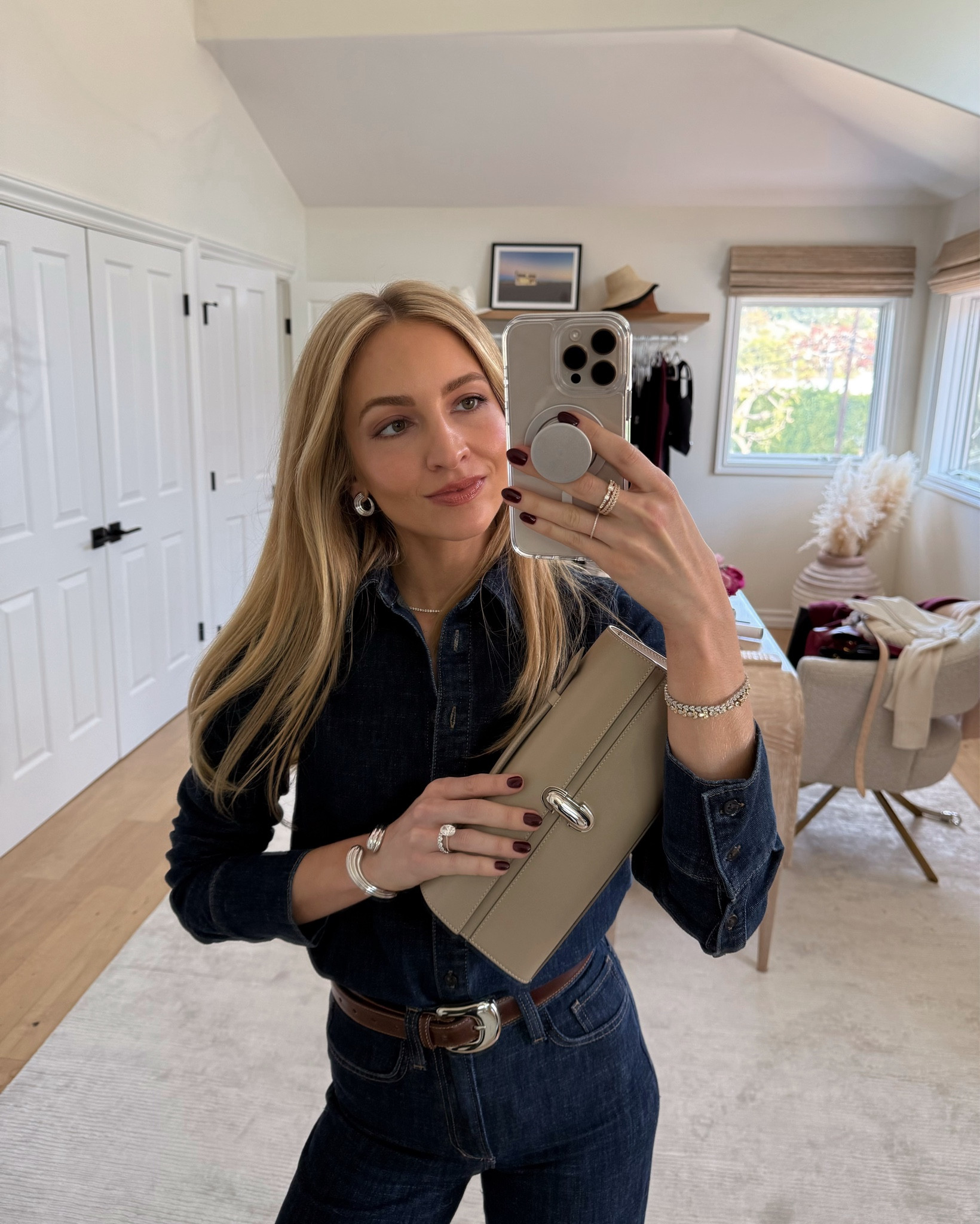 Current most worn jeans 💙 linking all below!

Sizes worn here:

Pic 1&2- size 24 (TTS, not stretchy)
Pic 3- size 24 (TTS, very stretchy)
Pic 4 - size 24 (TTS, rigid but give over time)
Pic 5- size 25 (TTS, rigid no stretch)
Pic 6- same as 3! 

#LTKShoeCrush #LTKItBag #LTKMostLoved