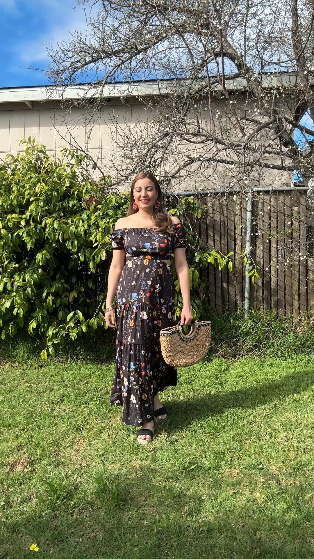 OYOANGLE Women's floral print, open-shouldered, ruffled flared cut bohemian long short sleeve dress.
Size:M

#LTKSeasonal #LTKSpringSale #LTKMidsize