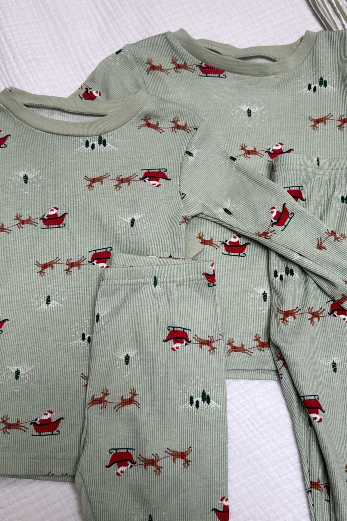 Toddler holiday pajamas 🎅🏼

Christmas pajamas// baby// toddler// matching

#LTKBaby #LTKKids #LTKHoliday