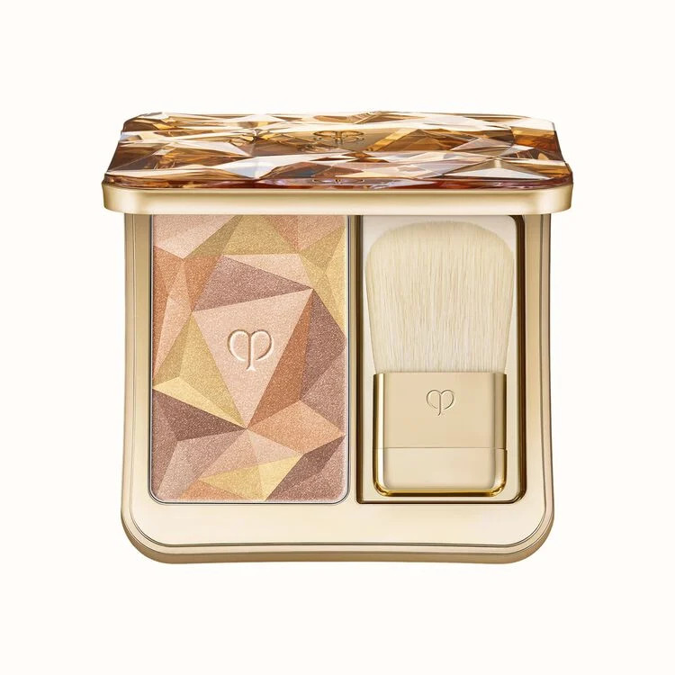 The Luminizing Face Enhancer | Clé de Peau Beauté | Cle De Peau Beaute