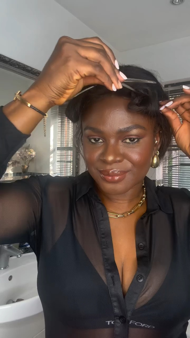 How I achieve a very quick and easy brazillian blow out without any heat. It literally takes less than 3 minutes.
#brazillianblowout #hairtransformation #noheatcurls #fypシ