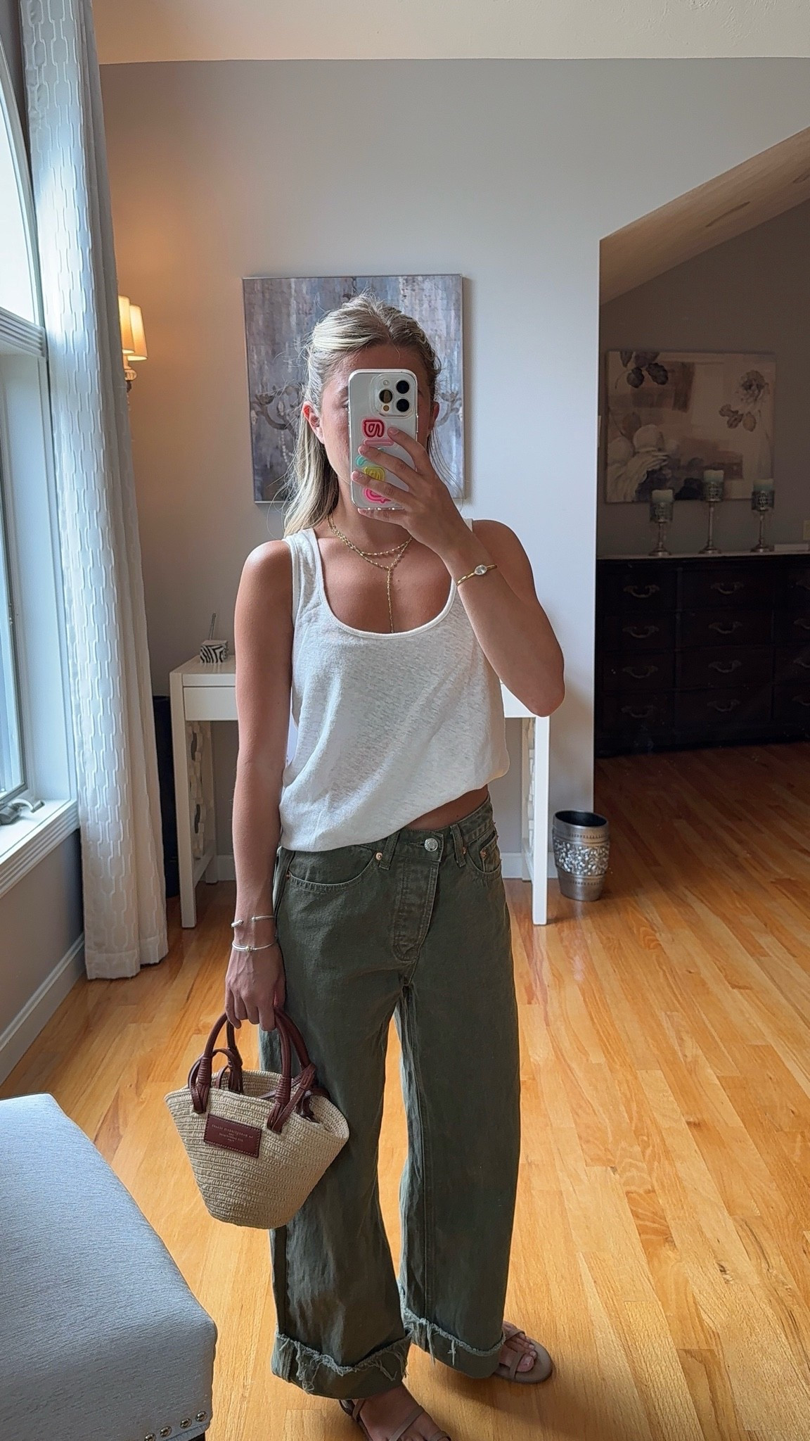 wearing an xxs in top and 23 in jeans!

#LTKootd #LTKU #LTKSeasonal