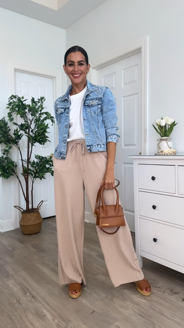 All details & sizing 🍂🤎👇🏼
• wearing a size M and denim jacket. Sizing up for a looser fit.
• Size M in the wide leg  color khaki & brick red. 
• size M and the T-shirt.
• Shoes run through the size. Wearing a size 9.5 M.
Lipstick color is number 60 . Super moisturizing and perfect for fall.
* I’m 5’7” 126 pounds for reference.


#LTKSaleAlert #LTKFallSale #LTKSeasonal