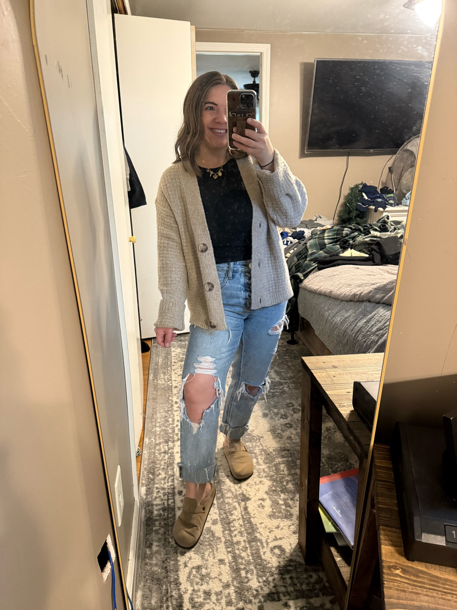 Quick & easy OOTD
Target Tank- sized up to a medium
Sweater- sized up to a medium for oversized
jeans- out of stock American eagle 😢
Amazon shoes- TTS 7small Target

#LTKFindsUnder50 #LTKSeasonal #LTKShoeCrush