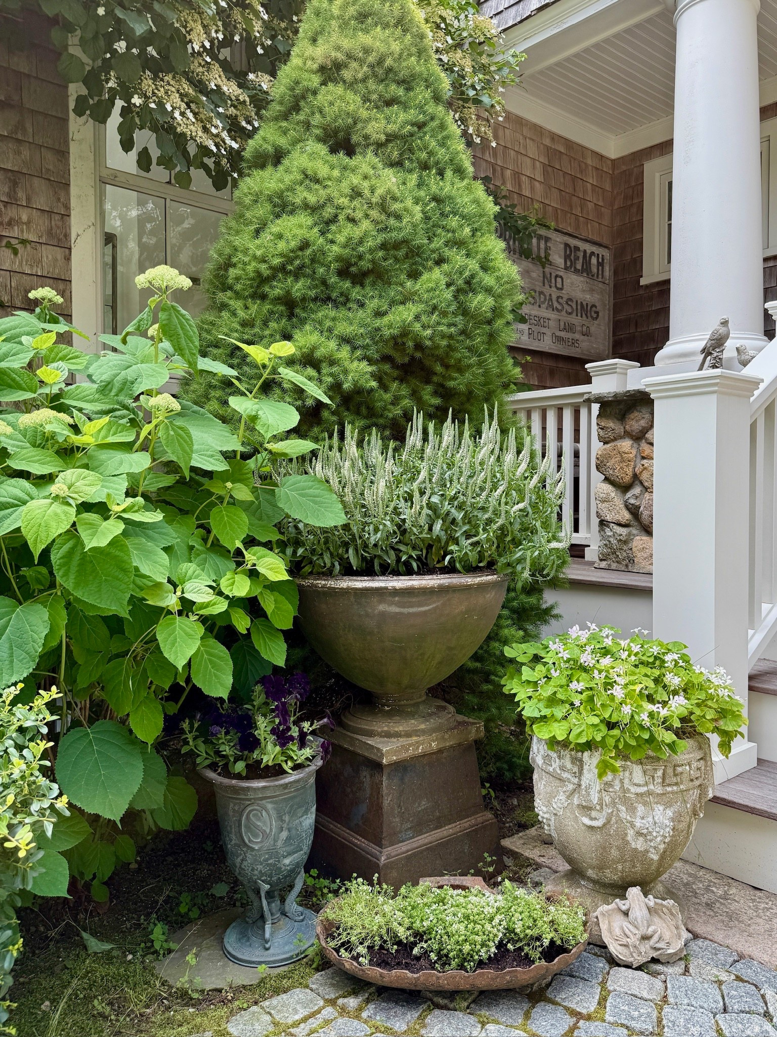 Spring Gardens  
Here’s some planters to make your Spring  Gardens look great!

#LTKSeasonal